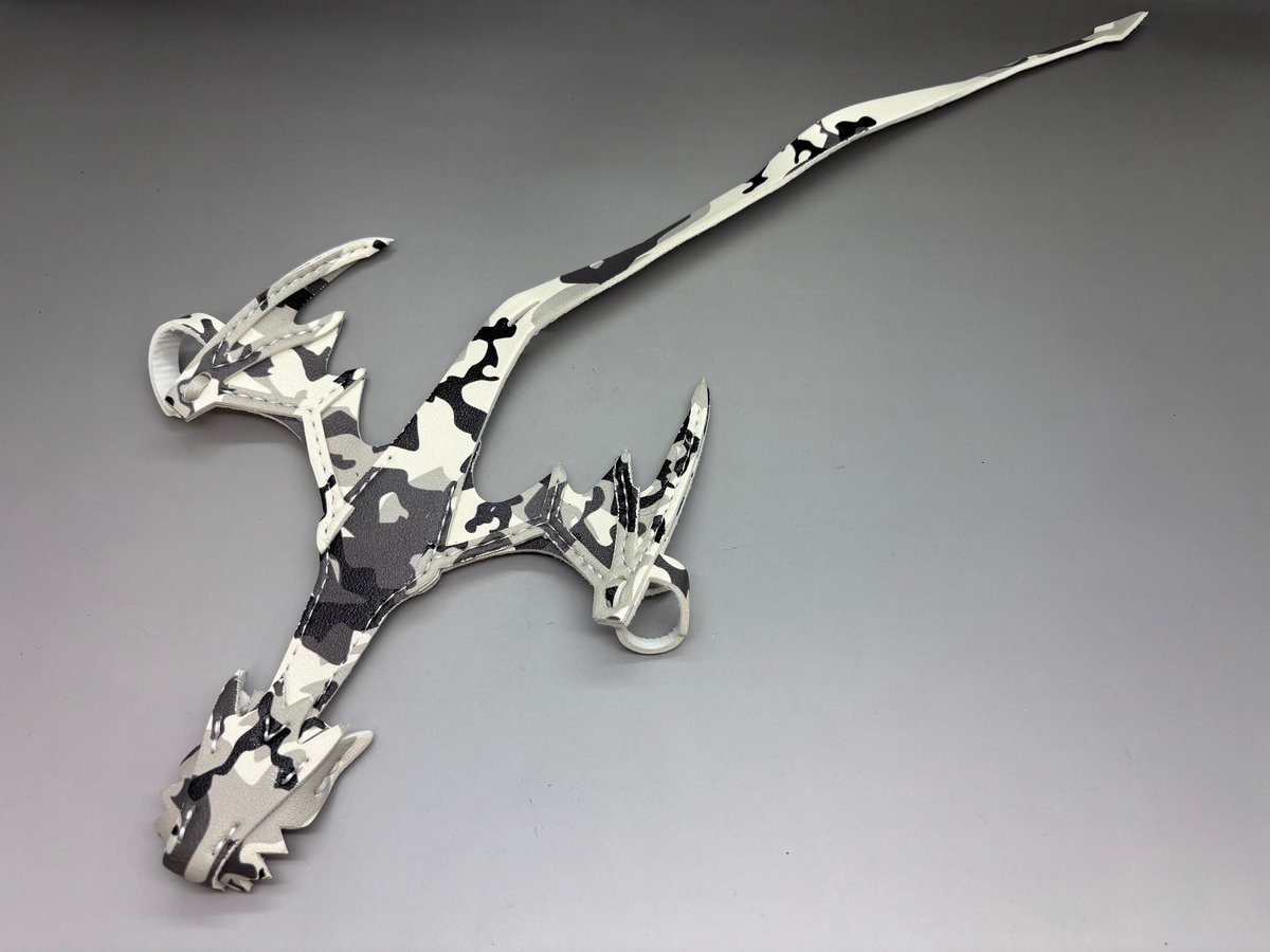 Handdraak – Draagbare Draak voor Cosplay & Festivals |Camouflage grijs - Leer